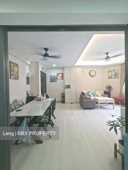 Stratford Court (D16), Condominium #549137001